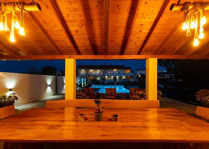 My Dalmatia - Galleli With Private Pool * Galovac