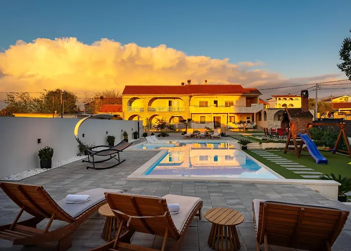 My Dalmatia - Galleli With Private Pool * Galovac