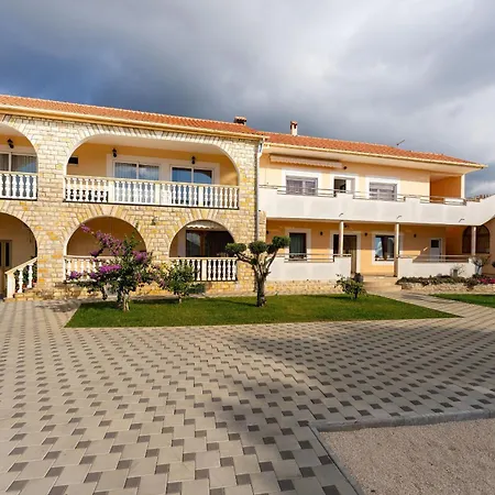 My Dalmatia - Galleli With Private Pool *