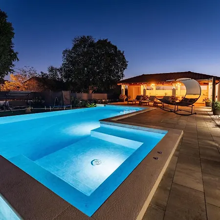 My Dalmatia - Galleli With Private Pool アパート