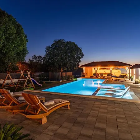 My Dalmatia - Galleli With Private Pool Galovac