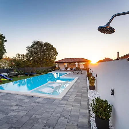 My Dalmatia - Galleli With Private Pool Galovac